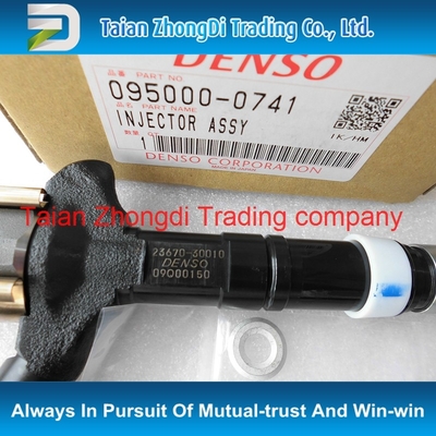 Injetor de DENSO 9709500-074 095000-0740, 095000-0741, 095000-0520 para o Toyota Land Cruiser 23670-30010 23670-39015 fornecedor