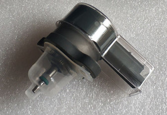 Válvula de regulamento 0281002493 da pressão de BOSCH, 0 281 002 493 para CITROEN, PEUGEOT 139925, 193325, SUZUKI 15610-67G00 fornecedor